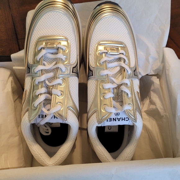 Chanel Sneakers Brand New in Box! Size EU 41 - Picture 5 of 11